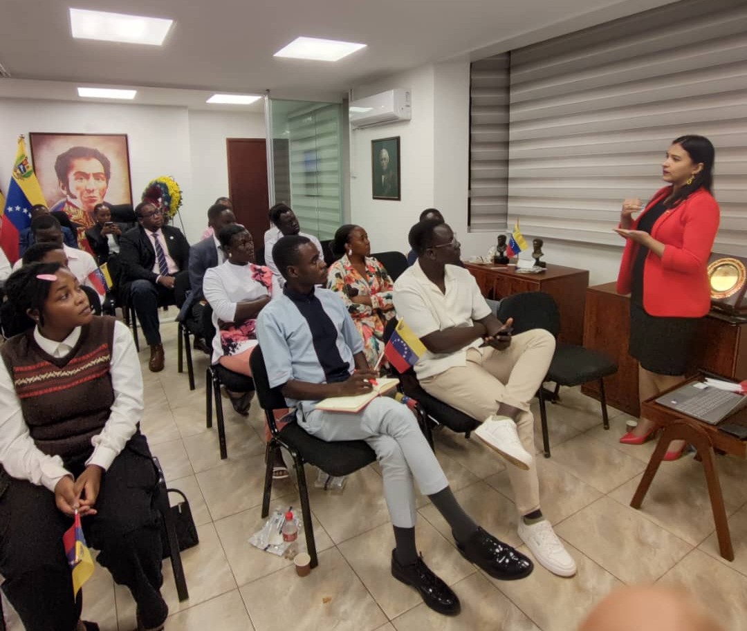 Embajada de Venezuela en Uganda conmemora 214 aniversario de la Independencia