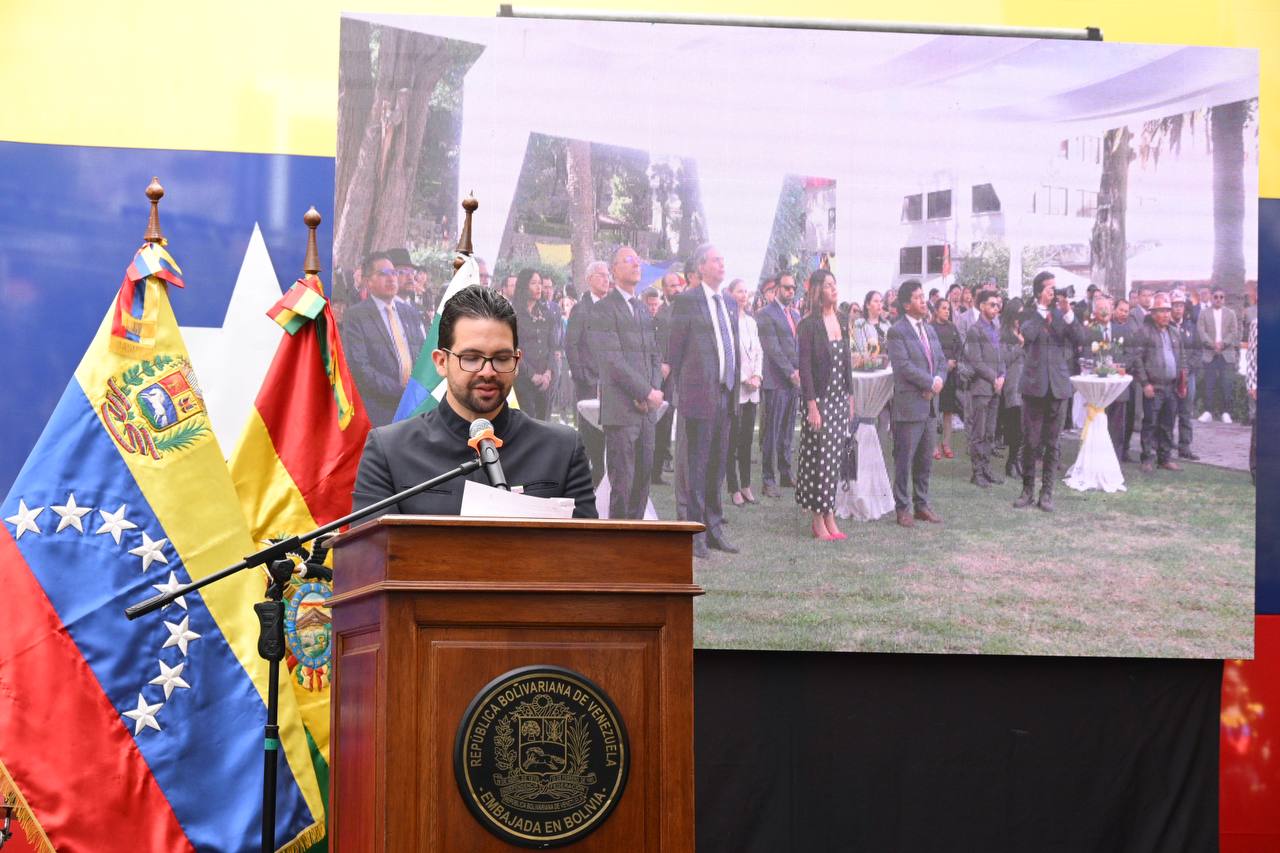 En Bolivia rinden homenaje a la Independencia de Venezuela
