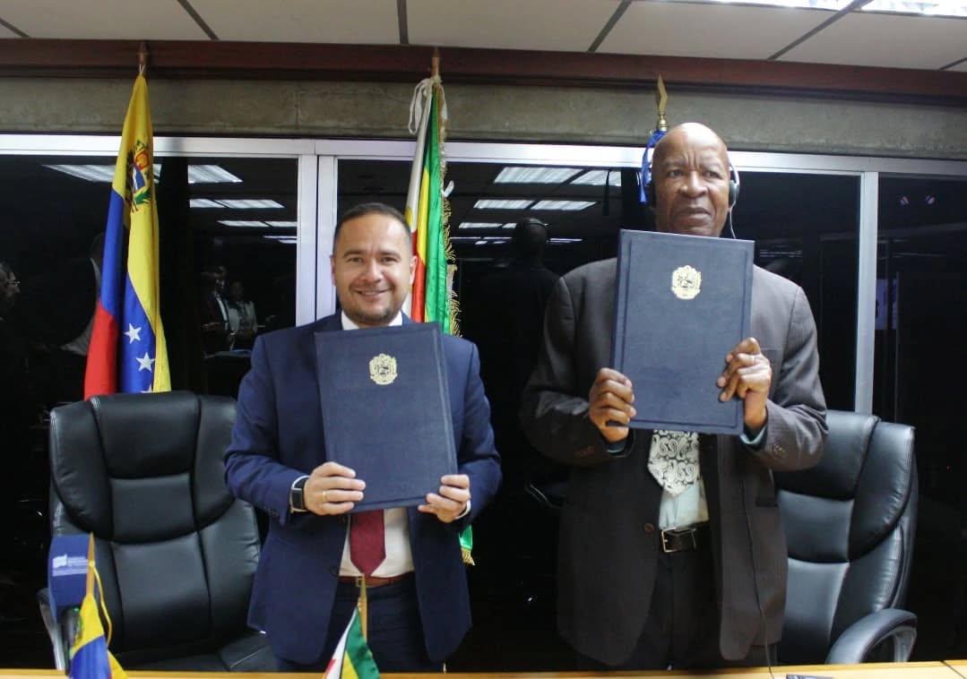 Venezuela y Zimbabue firman acuerdo académico para impulsar el desarrollo de ambas naciones
