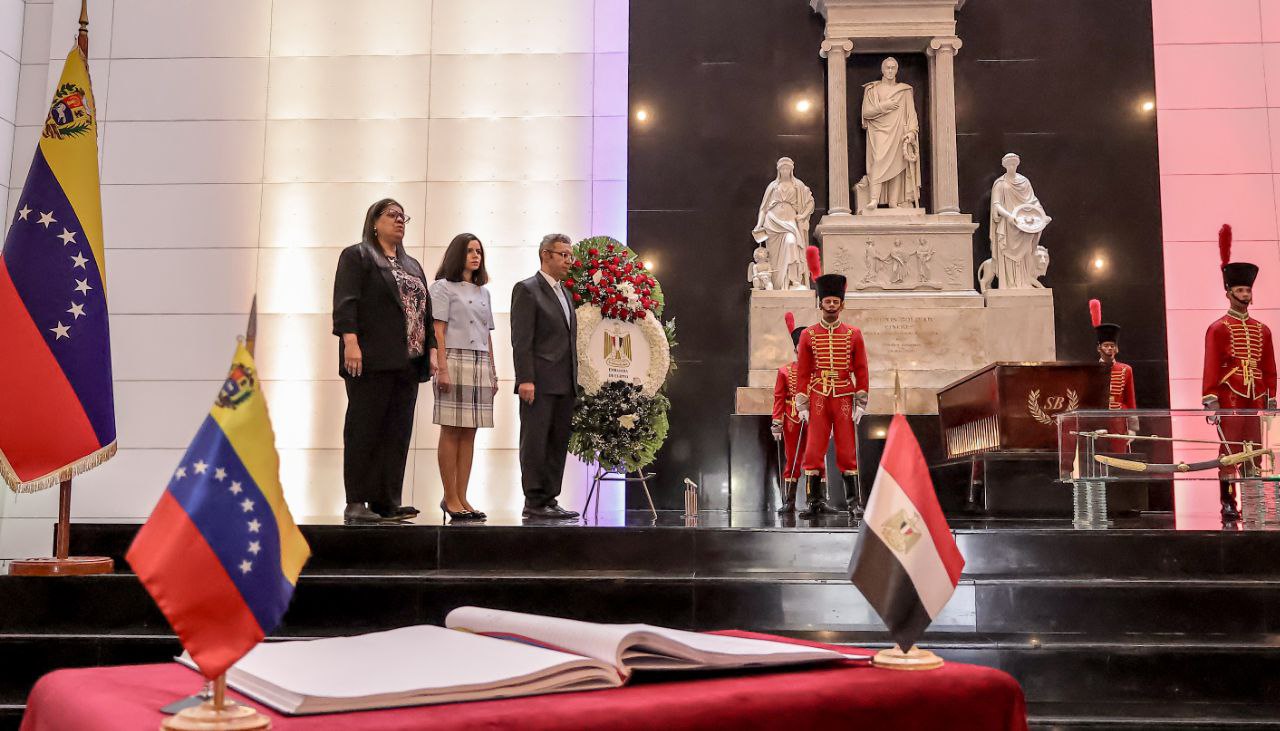 Venezuela y Egipto reafirman lazos de hermandad ante el Libertador Simón Bolívar