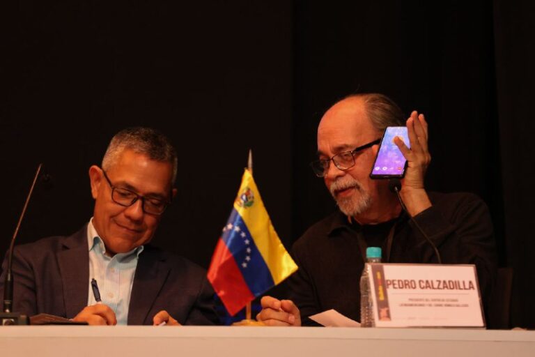 Bolivia y Venezuela ratifican su hermandad histórica a través de la figura de Bolívar y Sucre