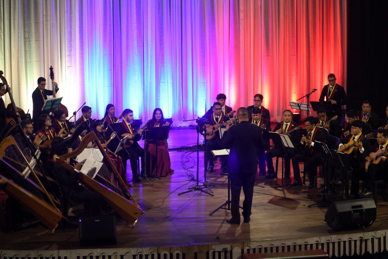 El Sistema de Venezuela honró a Bolivia en el Bicentenario de su independencia