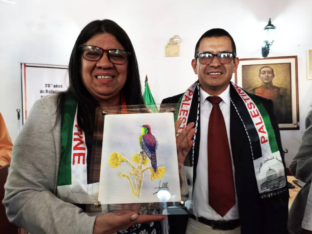 Viceministra Tatiana Pugh participó en el bautizo del libro "Capitán Santos Marquina"