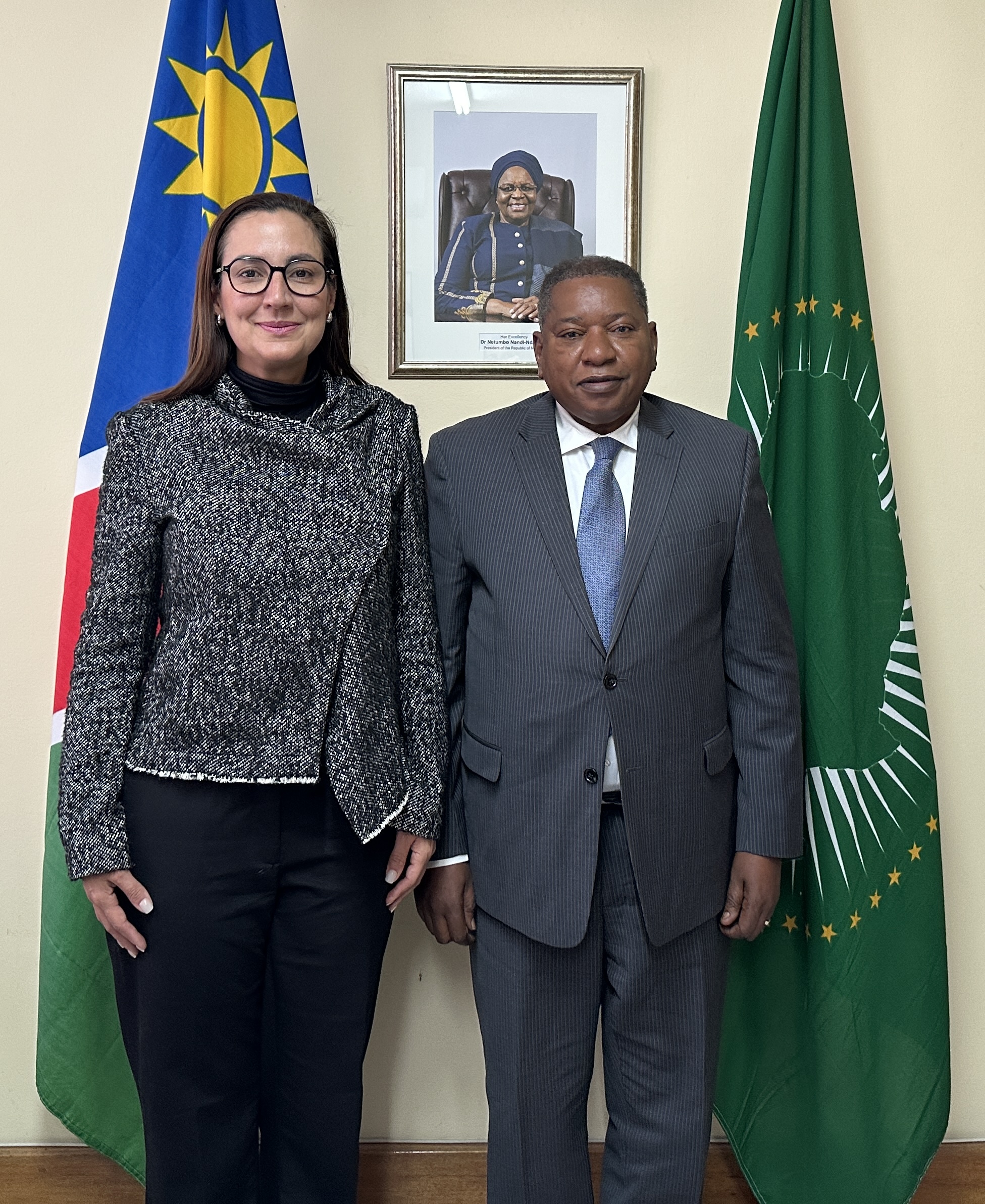 Embajadora denuncia amenazas en contra del Presidente Maduro y plan de injerencia de EE.UU. ante autoridades de Namibia