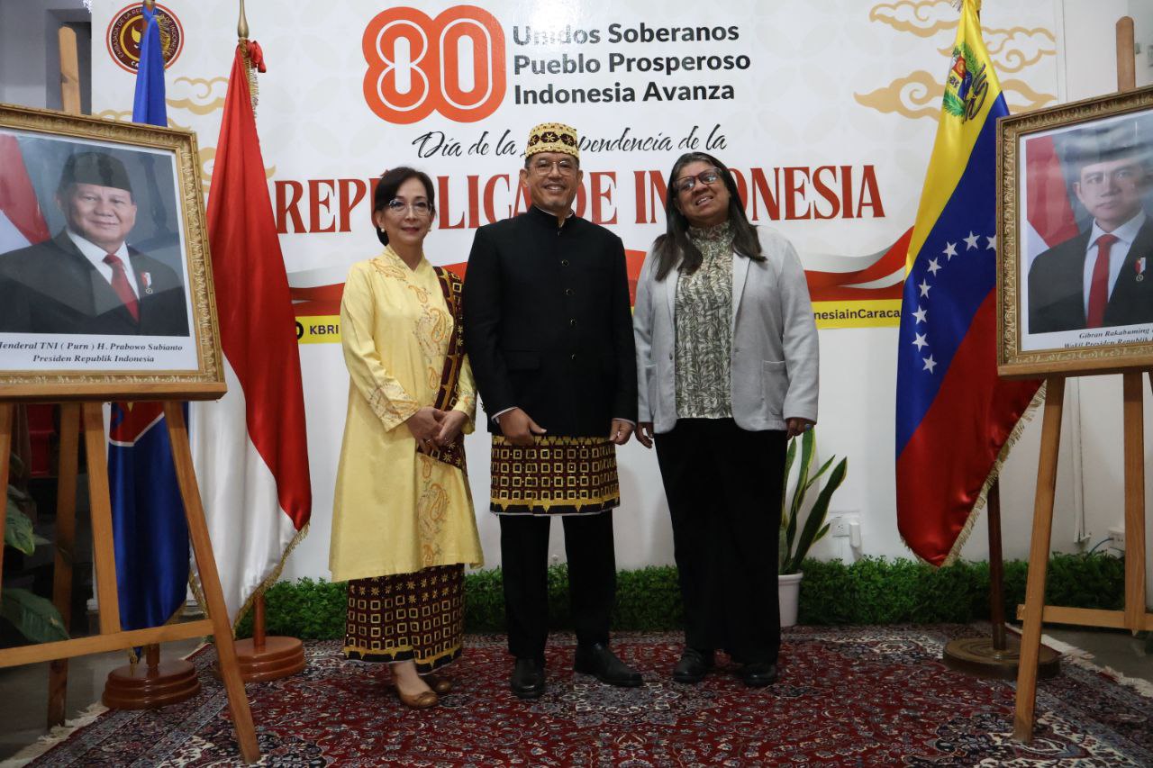 Venezuela acompaña a Indonesia en celebración de sus 80 años de independencia