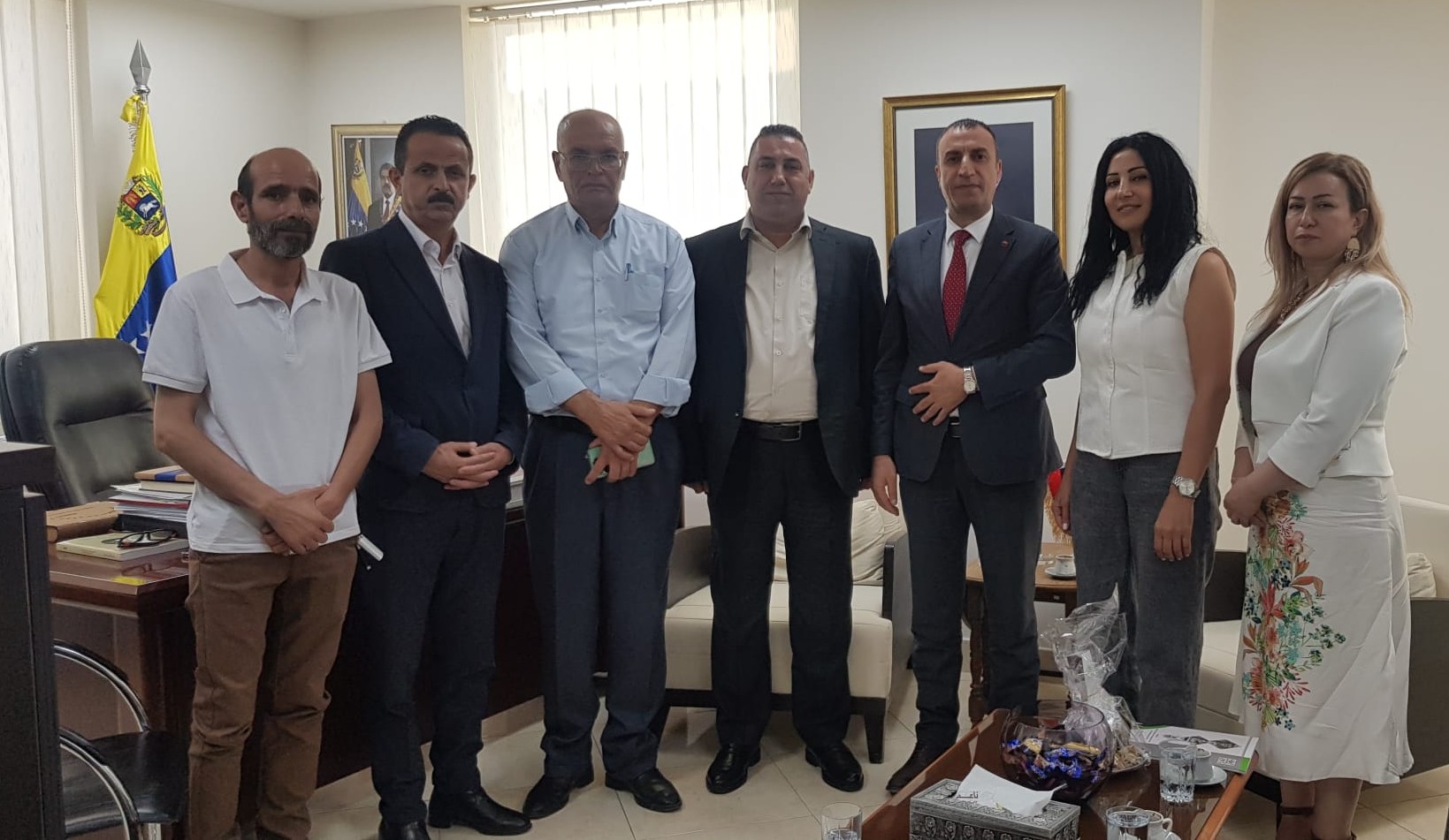 Embajador de Venezuela se reúne con miembros del Frente de Lucha Popular Palestina
