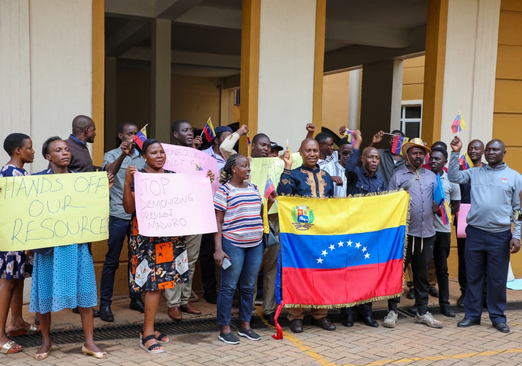 Activistas ugandeses expresan solidaridad con Venezuela