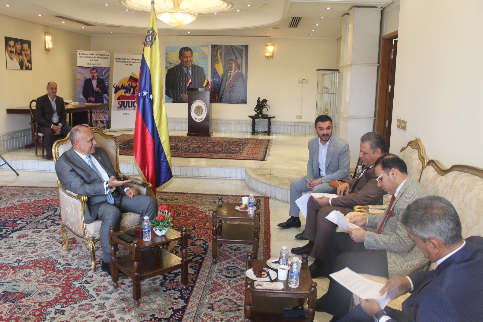 Embajador en Bagdad: EEUU pretende aplicar doctrina Monroe bajo pretextos artificiales e insensatos