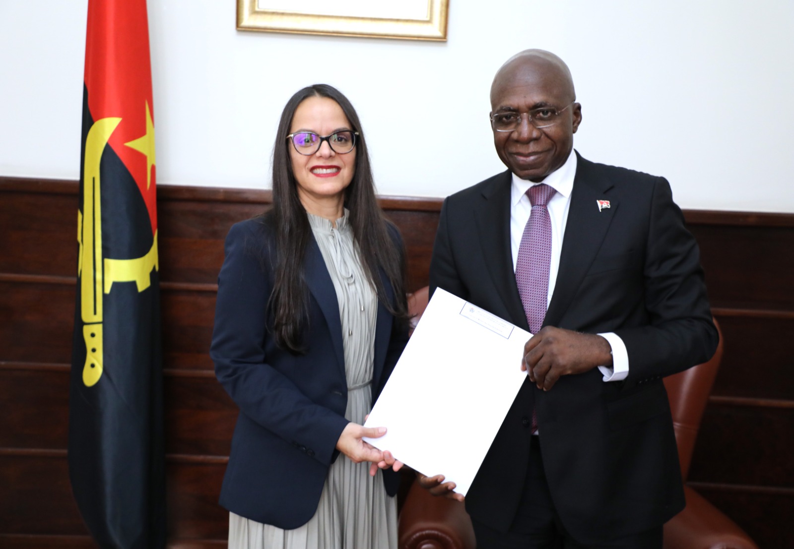 Venezuela expone ante Angola gravedad de incursión militar de EEUU en el Caribe