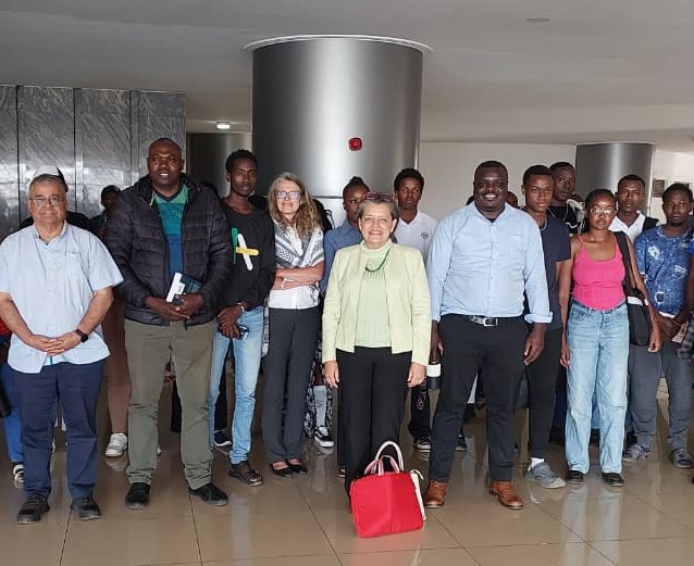 Venezuela participa en Nairobi en Semana "Descolonizando la Mente" y en rechazo al despliegue militar de EEUU en el Caribe