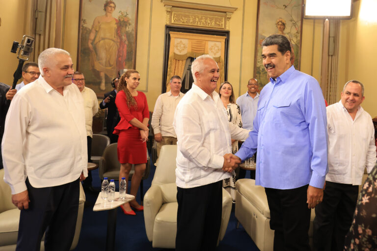 Venezuela y Cuba fortalecen lazos de cooperación