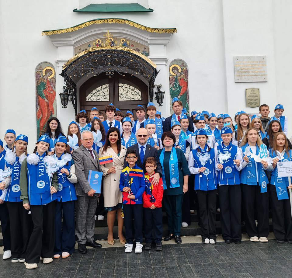 Embajada en Belarús participa en actos conmemorativos por el Día internacional de la Paz