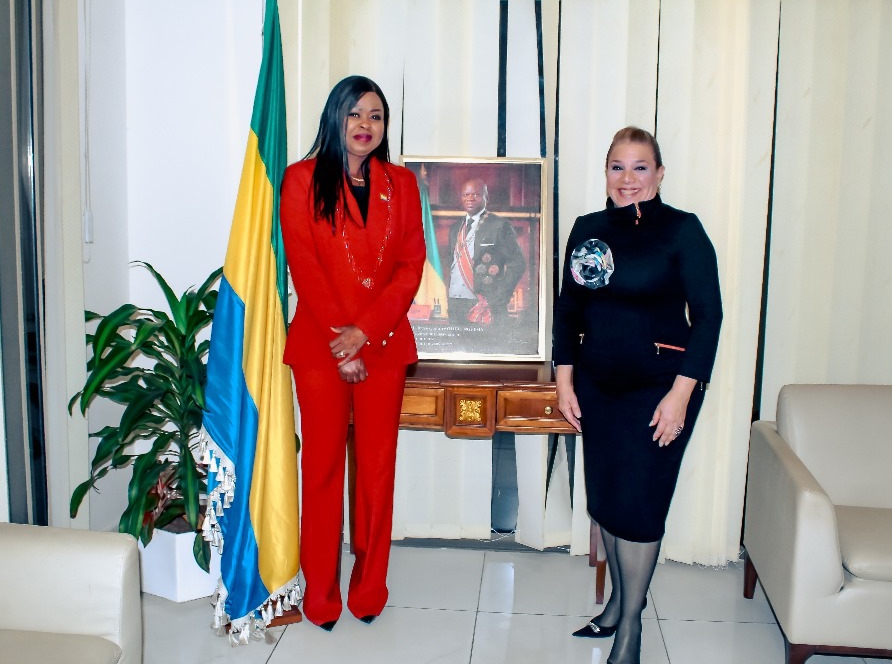 Venezuela y Gabón plantean cooperación comercial