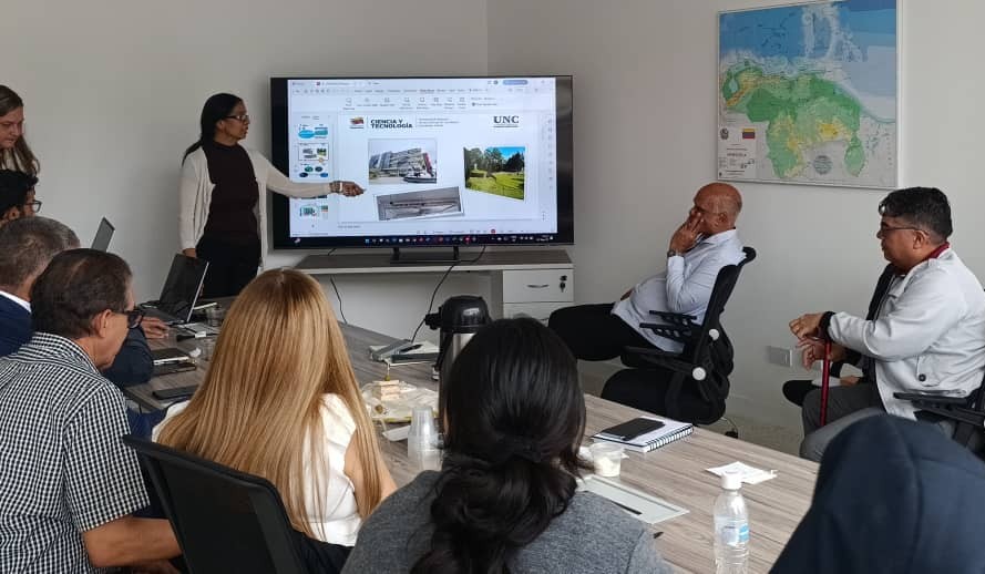 Oficina de Fronteras y Centro de Oceanología y Estudios Antárticos fortalecen alianza para intercambiar conocimiento