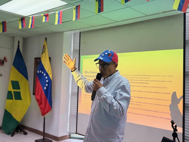 Vicentinos celebran Día Mundial del Turismo con conferencia sobre diversidad geográfica y cultural de Venezuela