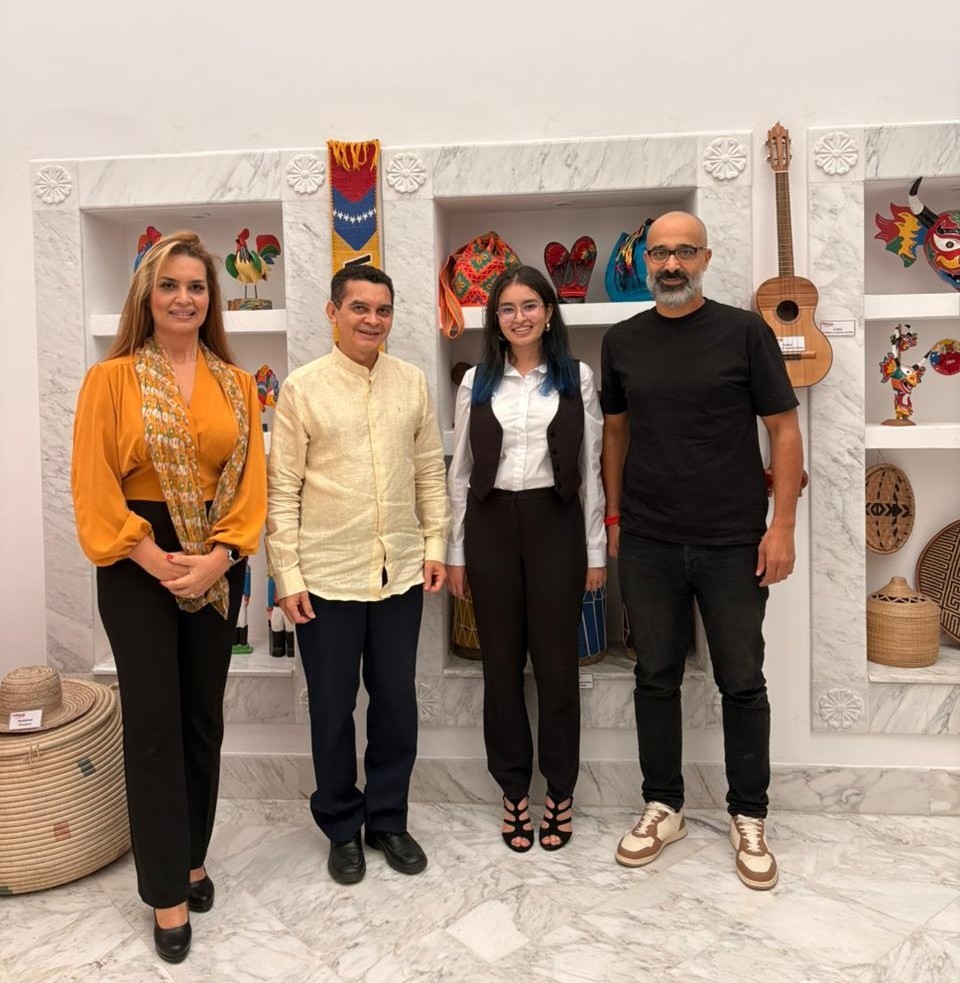 Pianista Camilia Mzah visita Embajada de Venezuela en Túnez