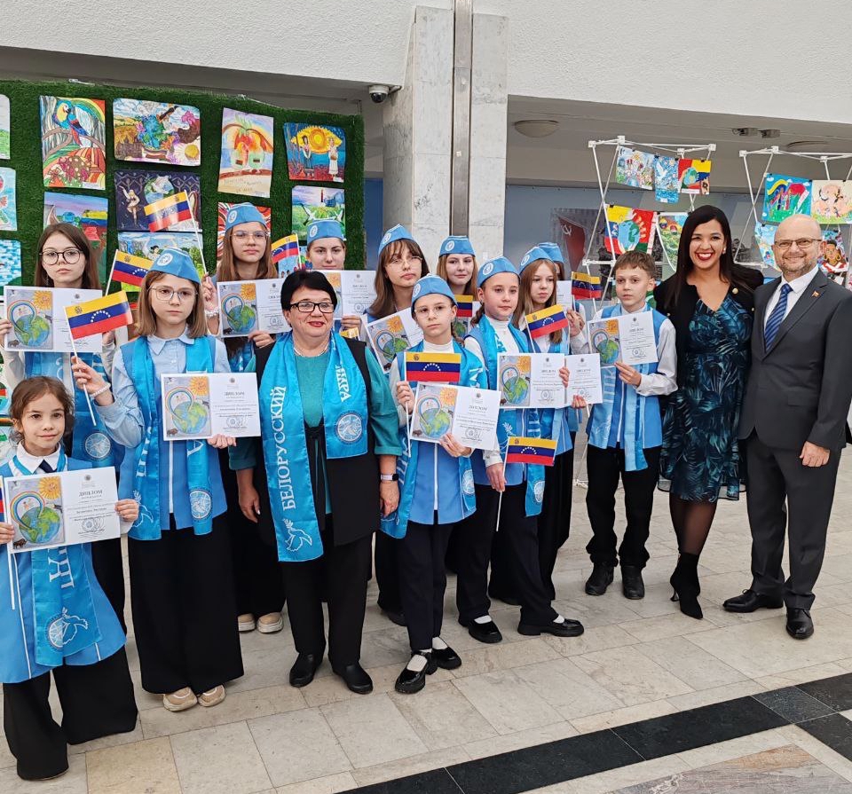 Inaugurada en Minsk Exposición “Venezuela y Belarús unidas por la Paz”