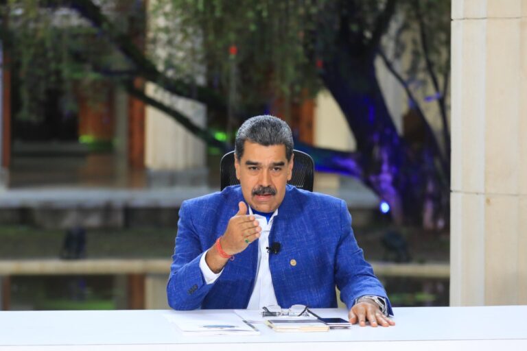 Mandatario insta a mantener movilización de los pueblos del mundo