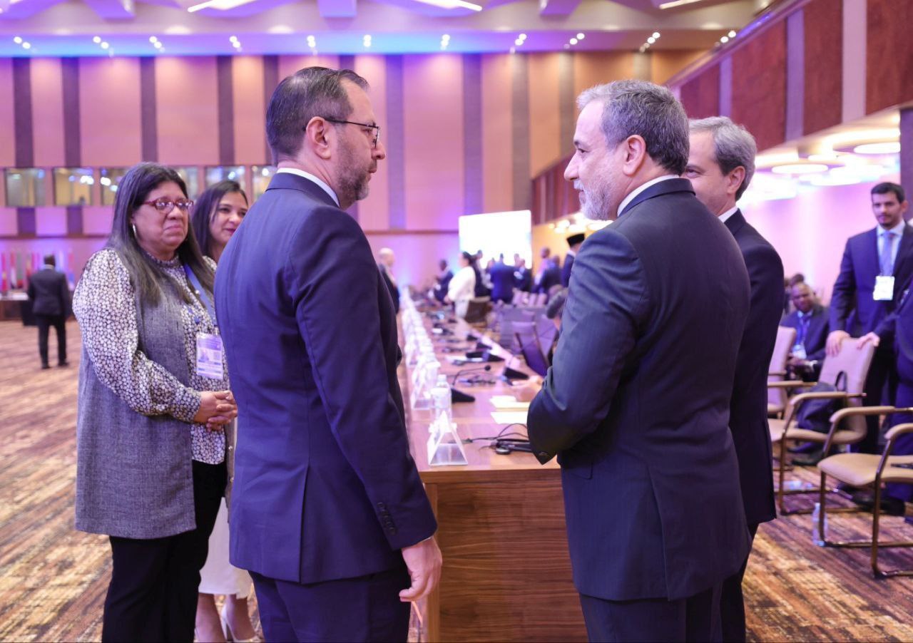 Cancilleres de Venezuela e Irán reafirman en Uganda compromiso con el MNOAL