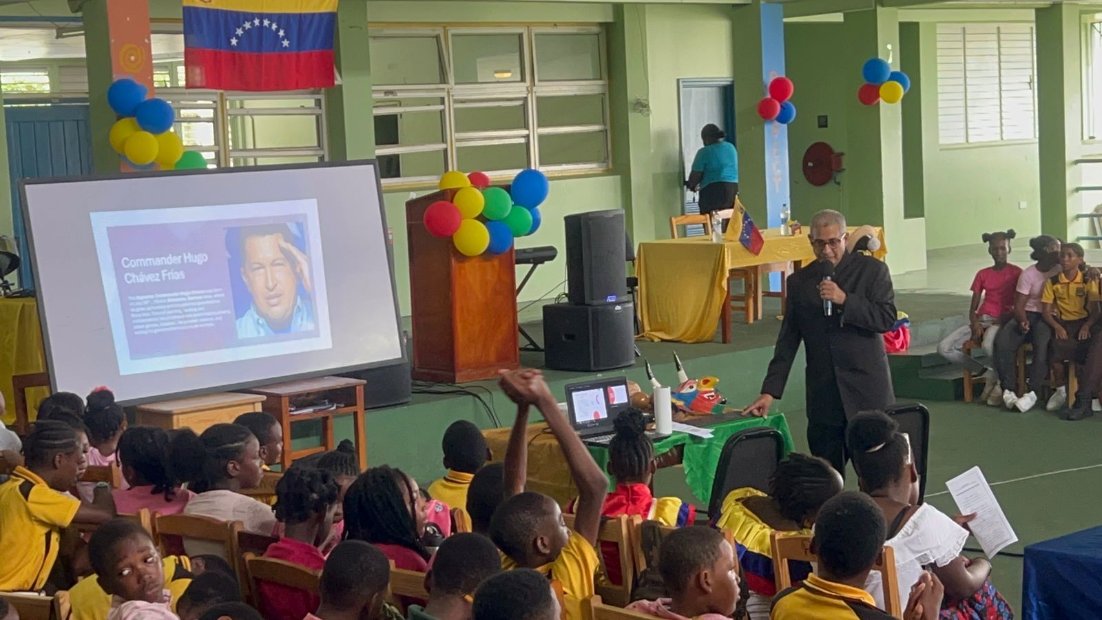 Venezuela celebra valores culturales e identitarios junto a juventud de San Vicente y las Granadinas