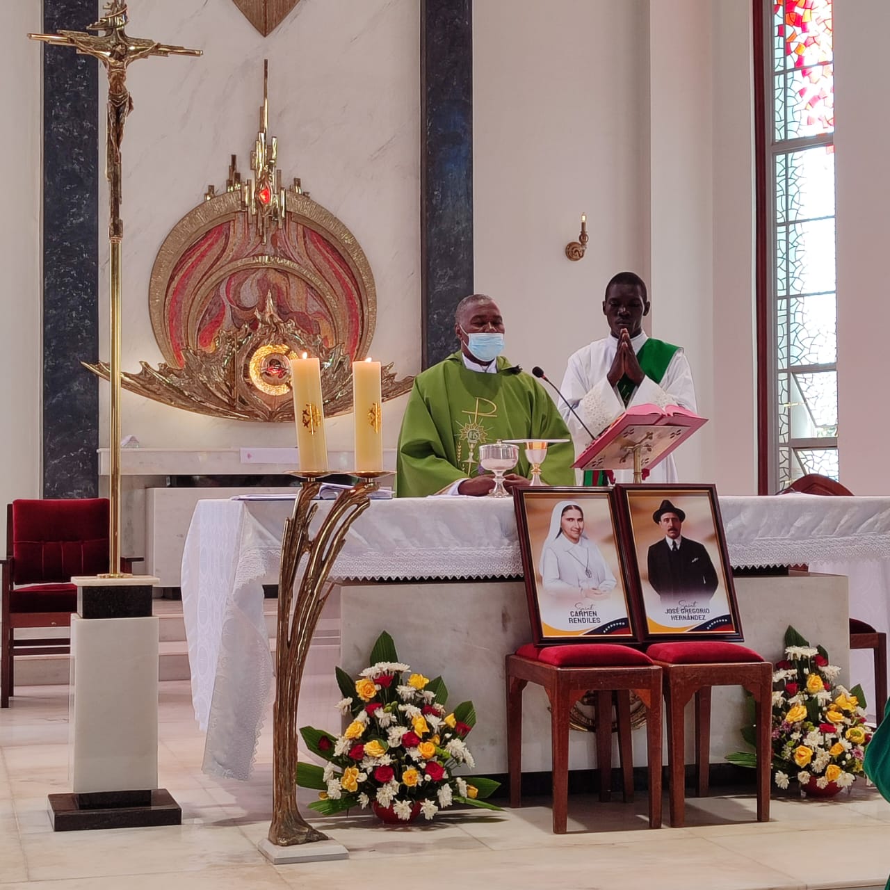Venezuela celebra misa en Uganda por la canonización de San José Gregorio Hernández y Santa Carmen Rendiles 