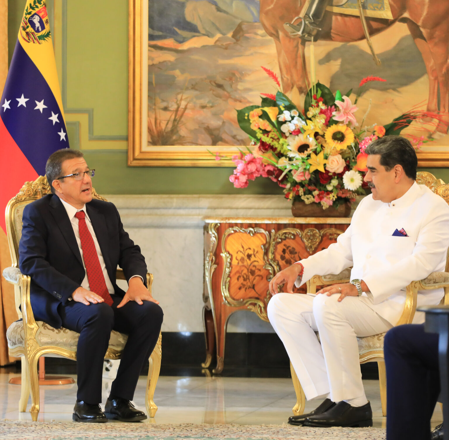 Presidente Maduro recibe cartas credenciales del nuevo embajador de la República de Cuba