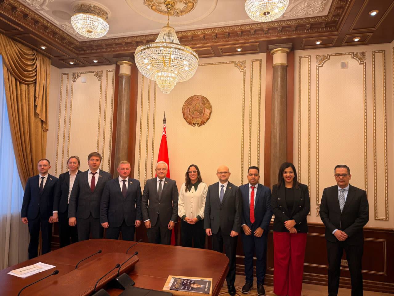 Venezuela y Belarús consolidan cooperación parlamentaria frente a amenazas bélicas en el Caribe