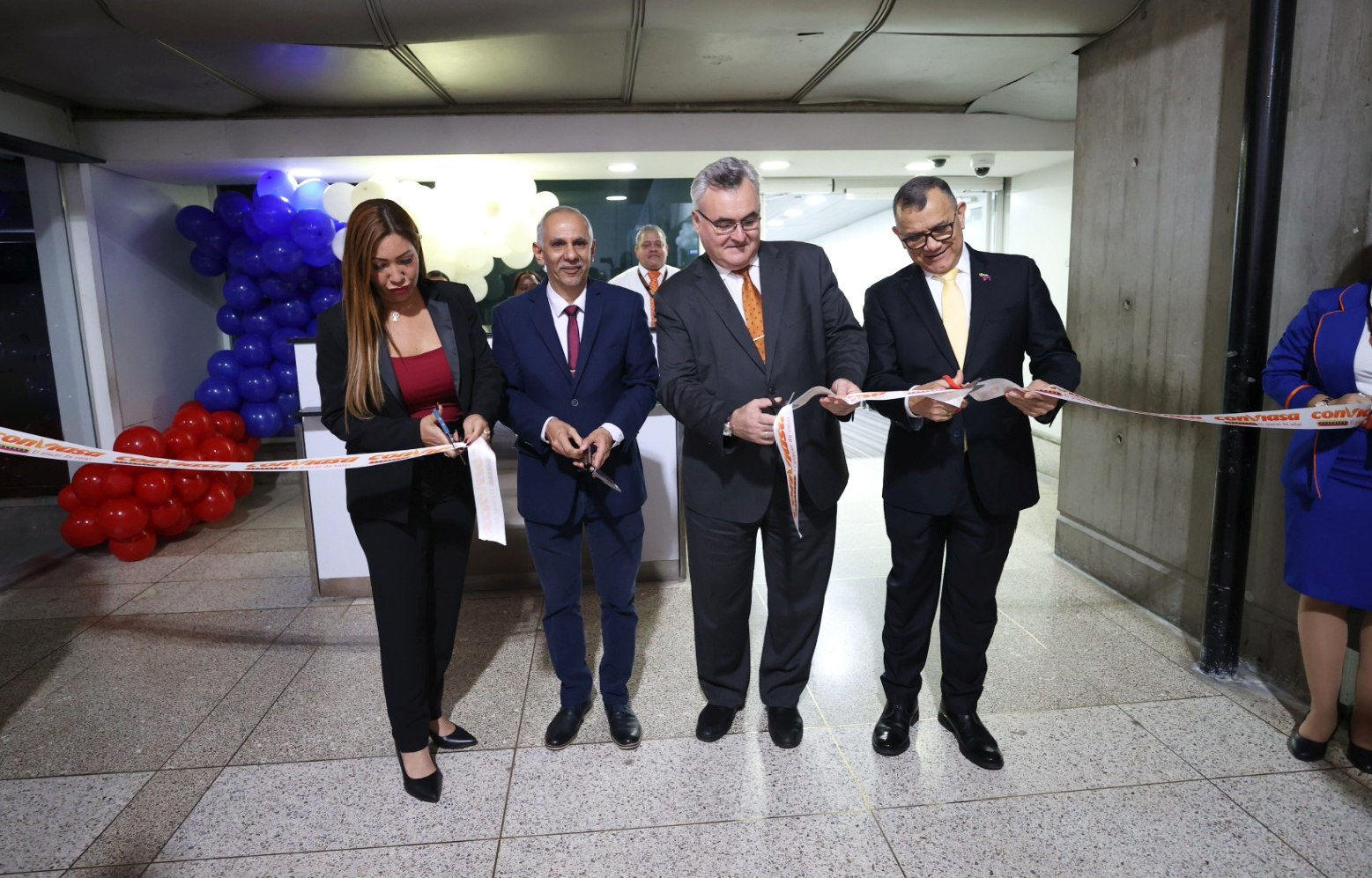 Conviasa inaugura su vuelo comercial entre Caracas y San Petersburgo