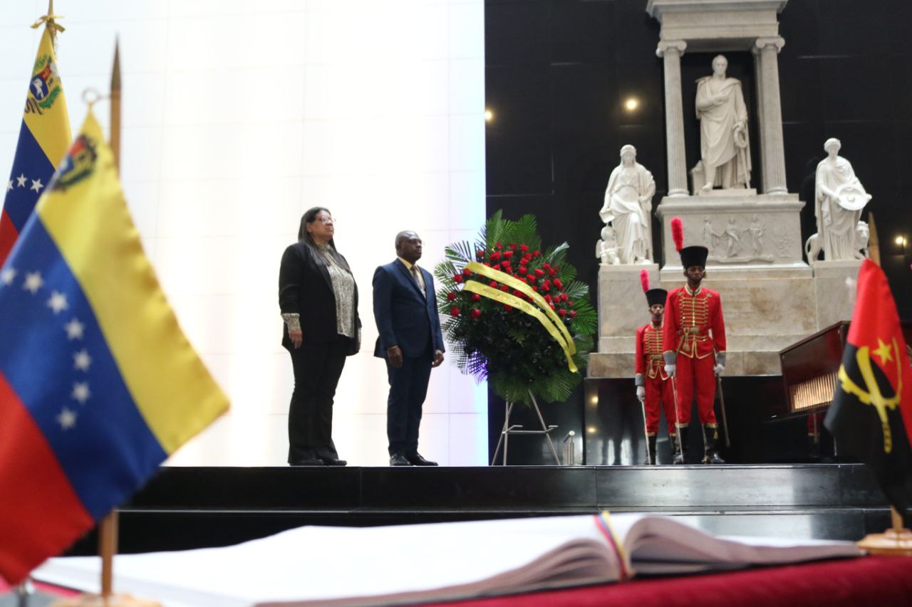 Embajada de Angola conmemora en Caracas 50.º aniversario de su independencia