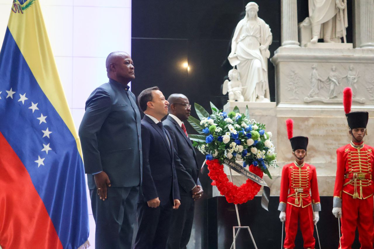 Venezuela y Haití conmemoran 222 años de la Batalla de Vertiéres con ofrenda al Libertador