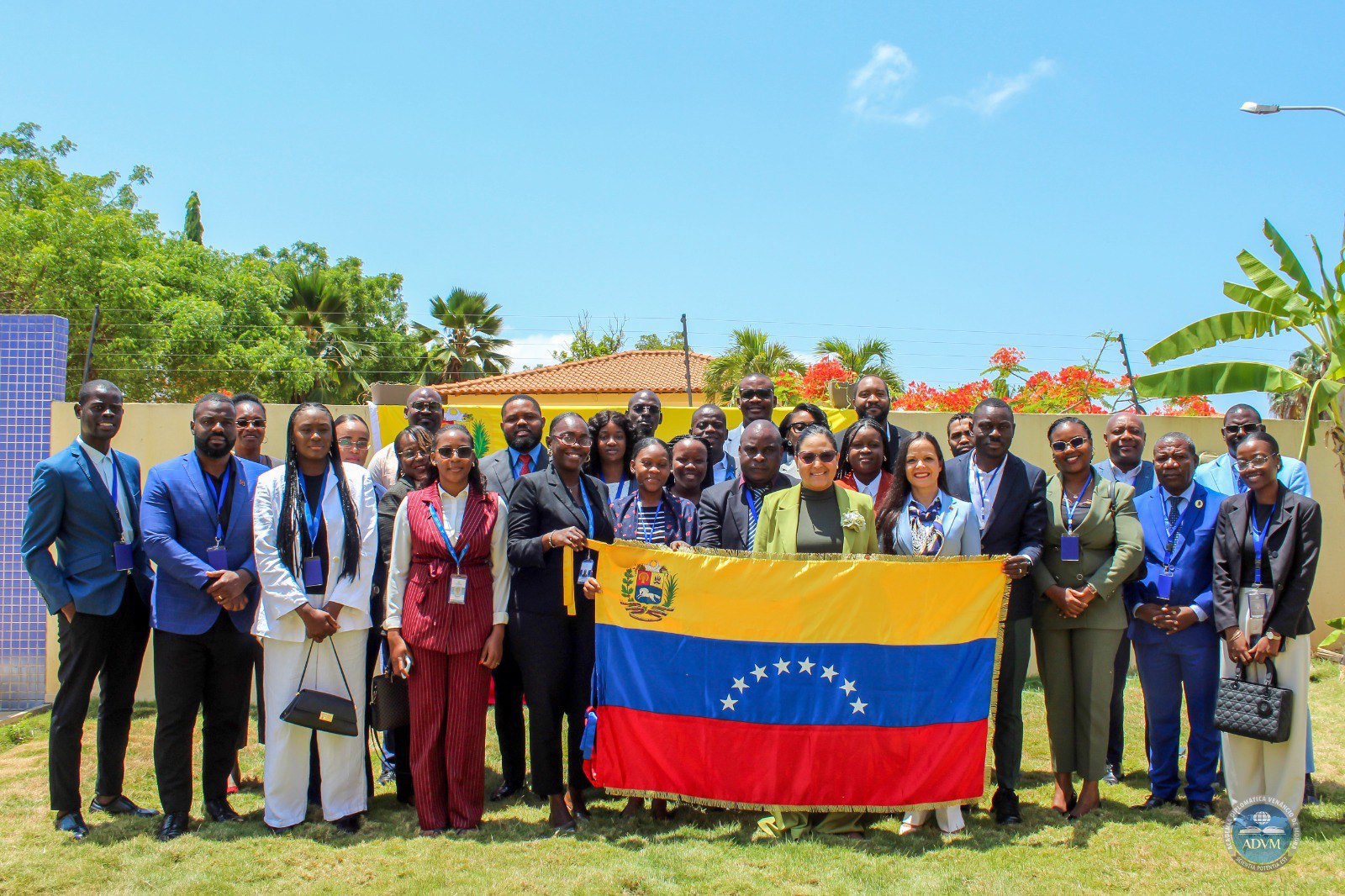 Embajada de Venezuela recibe a futuros diplomáticos de Angola