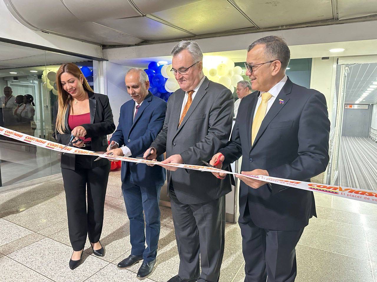 Conviasa inaugura nueva ruta comercial entre Caracas y San Petersburgo