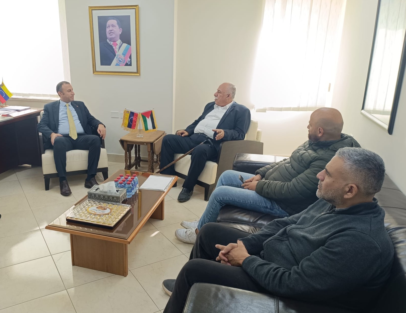 Embajador de Venezuela se reúne con Unión General de Artistas Palestinos