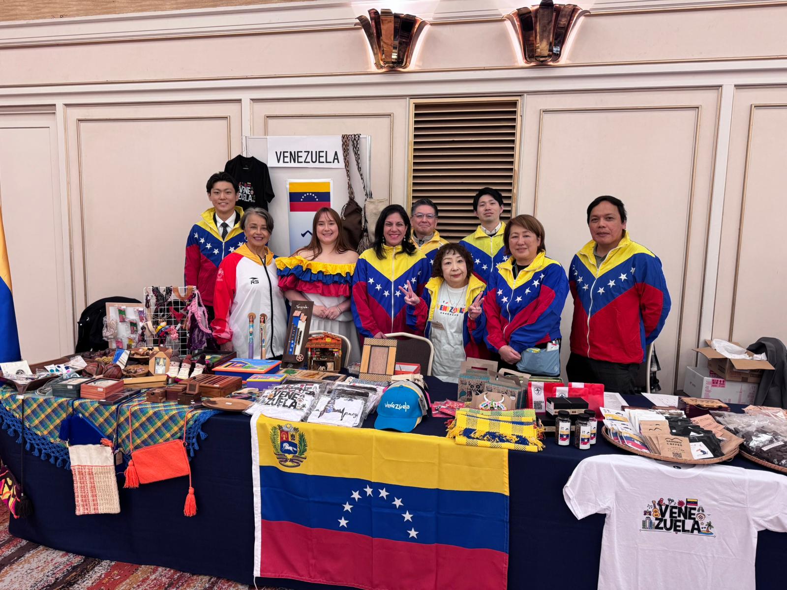 Embajada en Japón participa en Bazar de Caridad Latinoamericano y del Caribe 2025