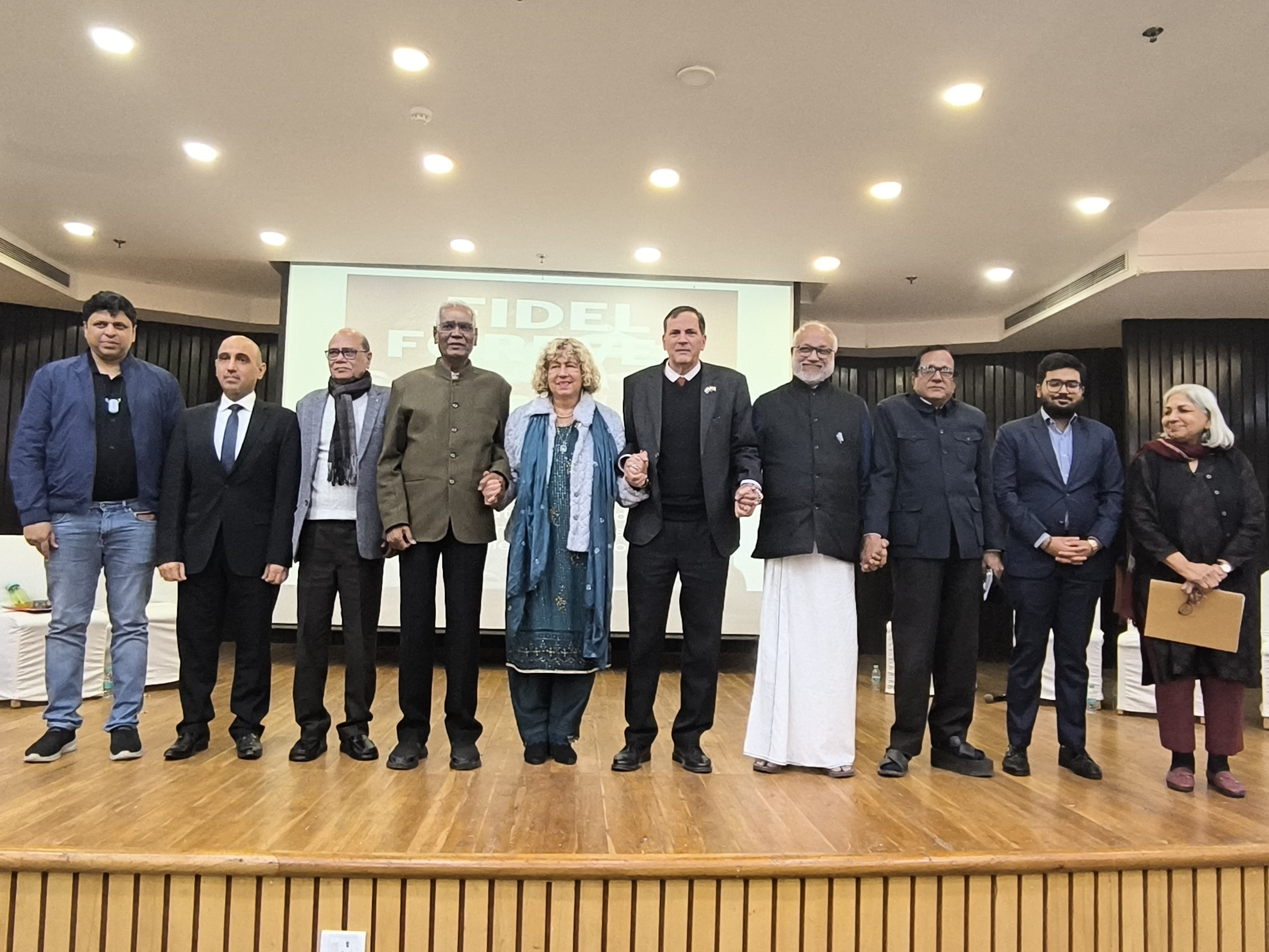 Embajadora Rodríguez participa en evento conmemorativo del noveno aniversario de la desaparición física del Comandante Fidel Castro