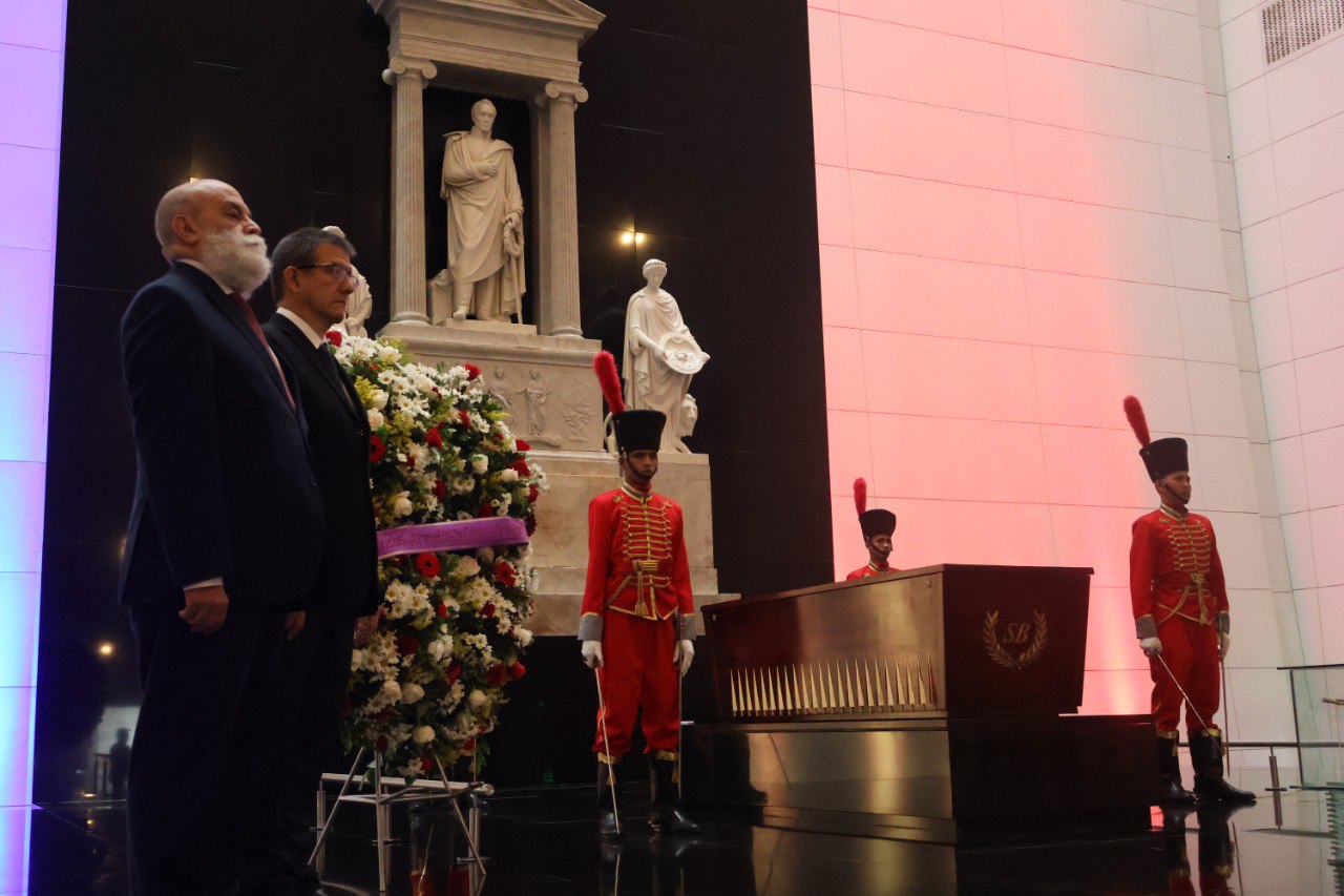 Embajada de Cuba conmemora 69.° aniversario del Desembarco del Granma y Día de las Fuerzas Armadas Revolucionarias
