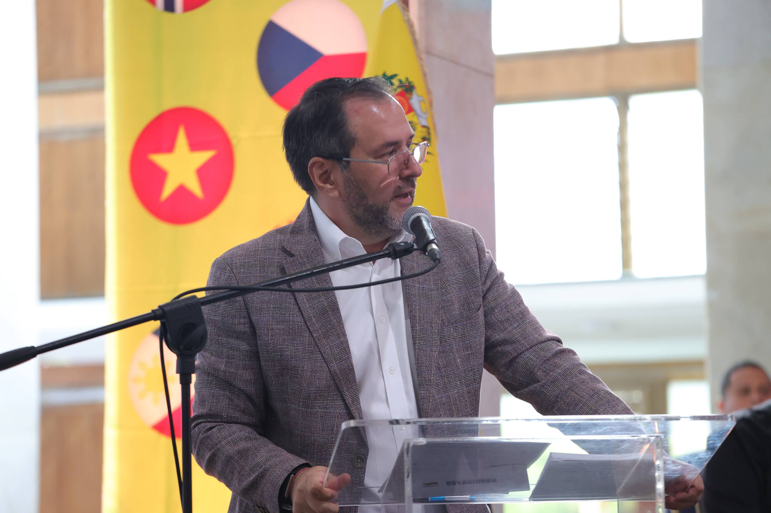 Venezuela reafirma compromiso de lucha por la paz con dignidad en Asamblea de los Pueblos