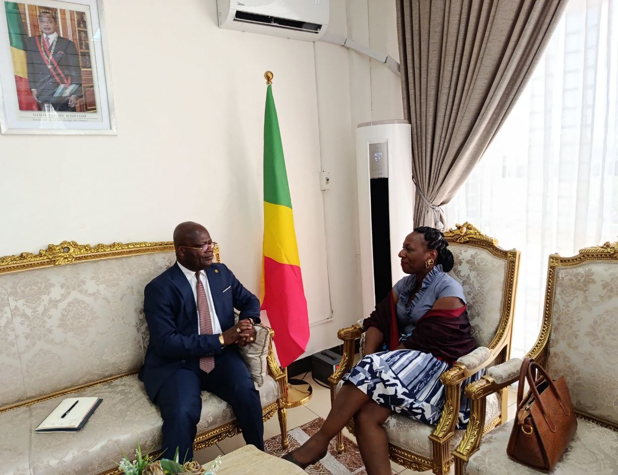 Embajadora de Venezuela y secretario general de Cancillería congoleña analizan cooperación estratégica bilateral