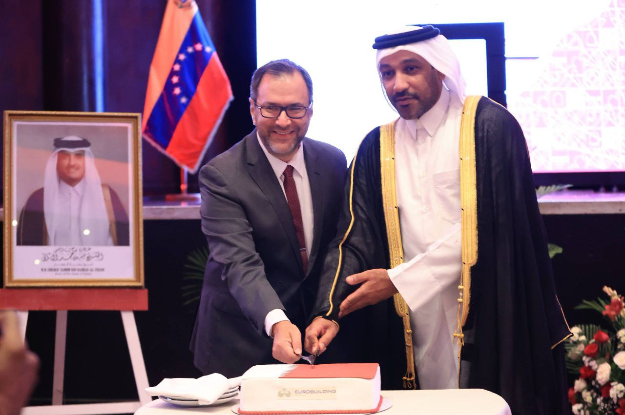 Canciller Yván Gil acompaña recepción por el Día Nacional de Qatar