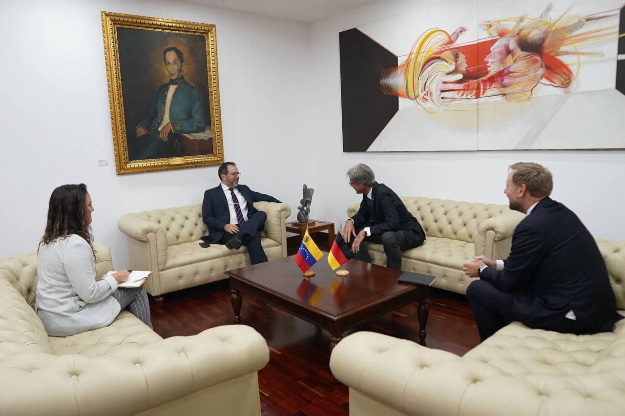 Venezuela expone ante Alemania denuncia de ataque criminal e ilegal perpetrado por EEUU