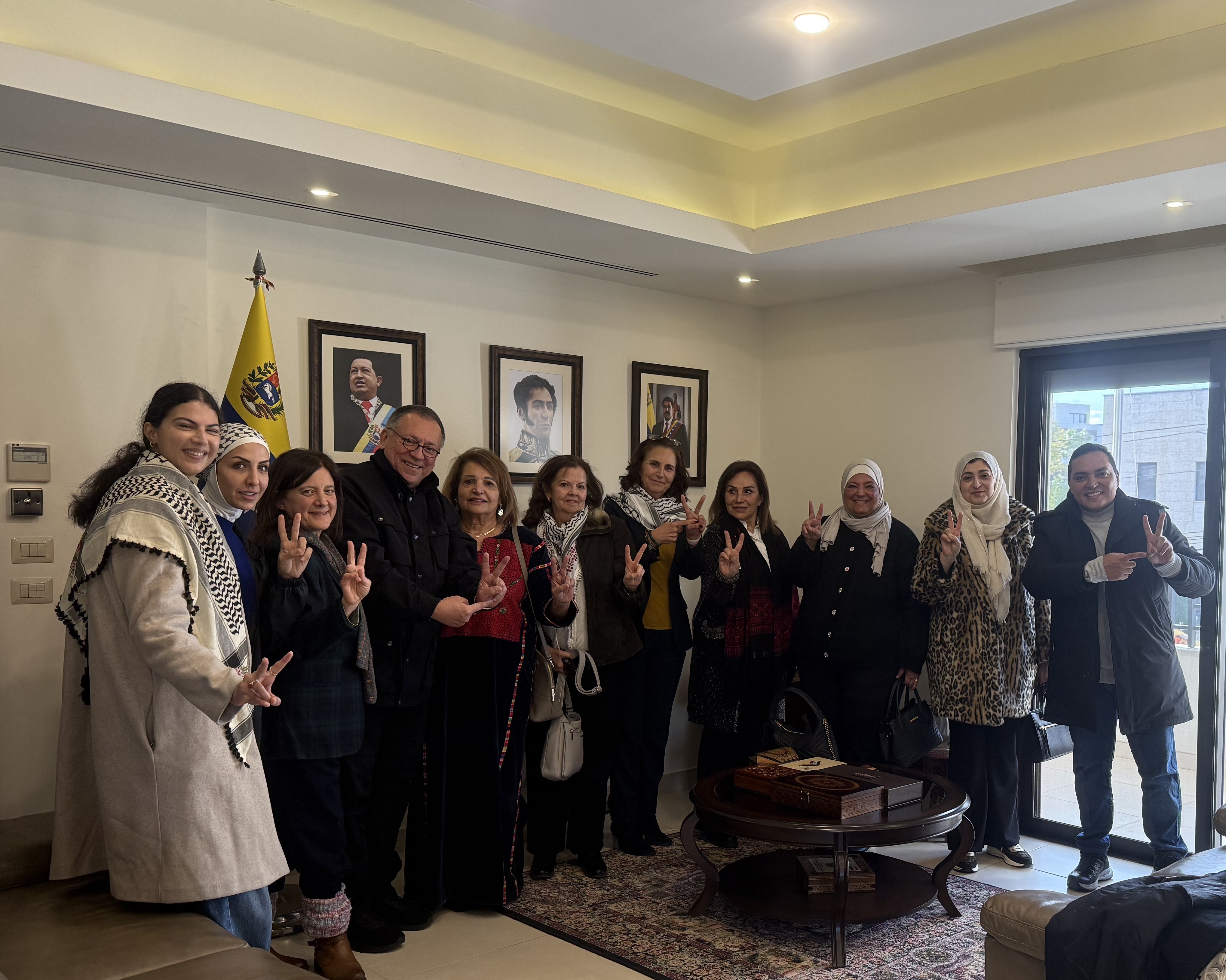 Mujeres representantes de la sociedad civil de Jordania exigen liberación del Presidente Maduro y Cilia Flores