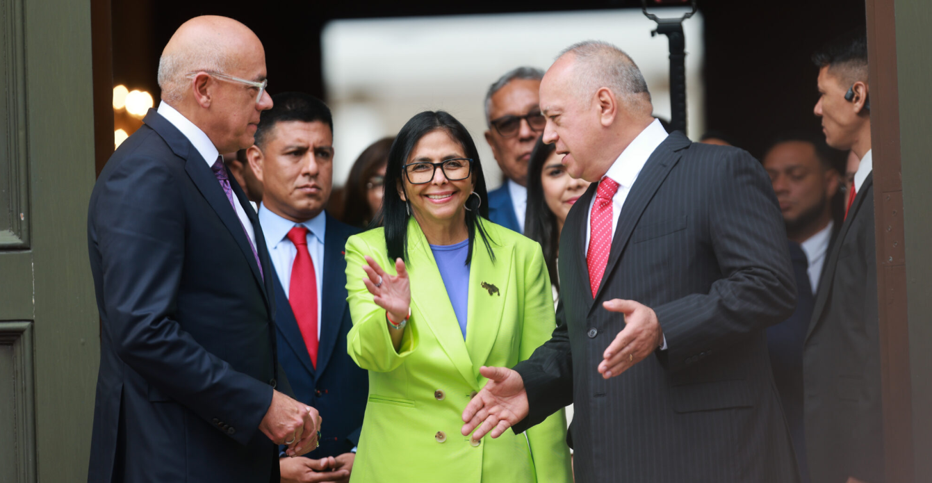 Delcy Rodríguez reafirma postura de dignidad y unión nacional frente a pretensiones de potencias extranjeras