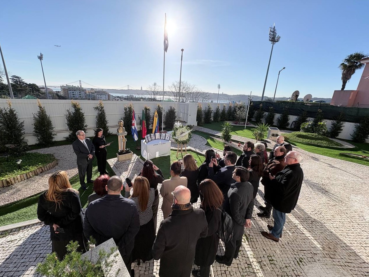 Embajada en Portugal rinde homenaje a los 32 mártires cubanos caídos en defensa de la Patria venezolana