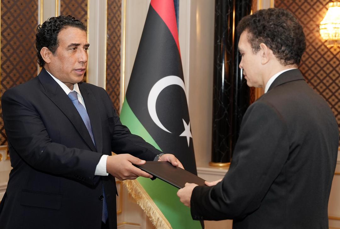 Embajador Reinaldo Bolívar presenta credenciales ante el Estado de Libia