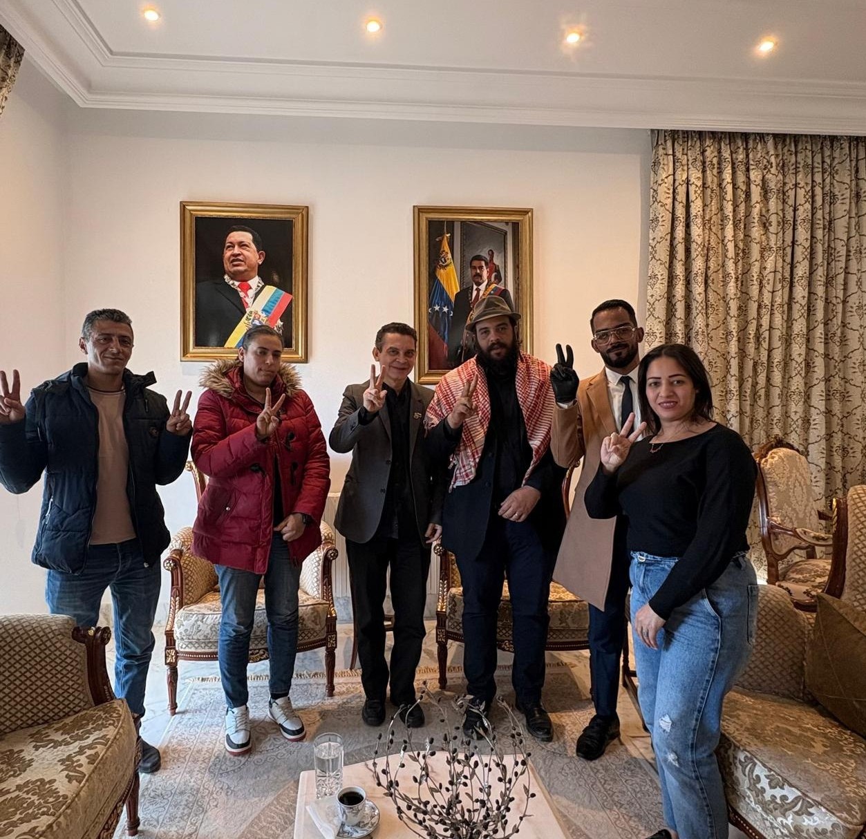 Juventud Árabe y Movimiento de la Lucha Nacional de Túnez exigen libertad del Presidente Maduro