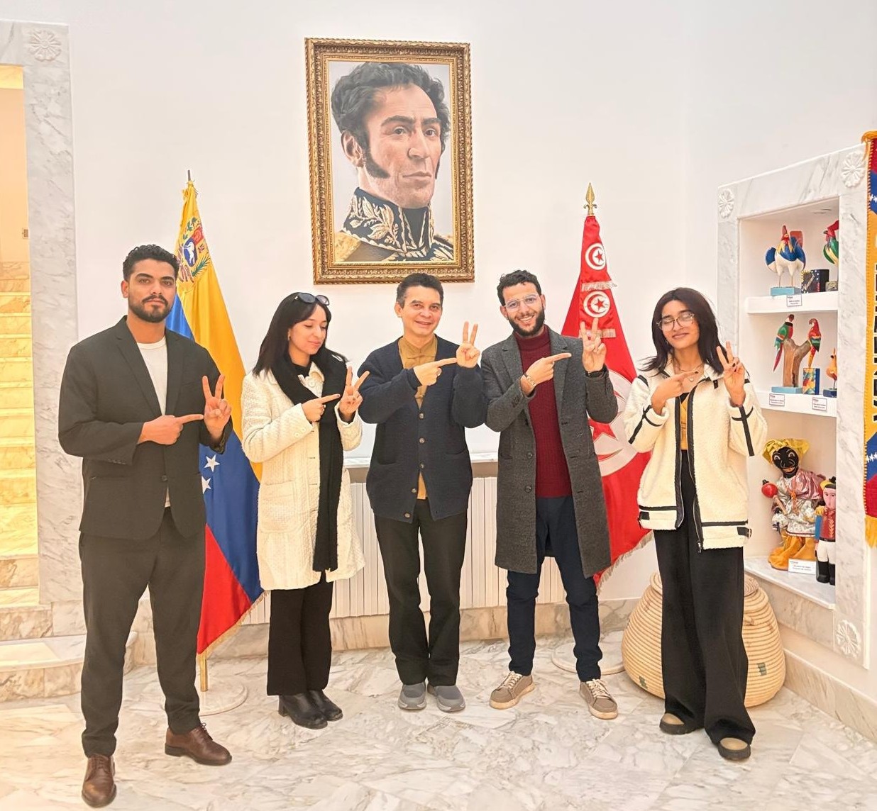 Jóvenes Nacionalistas Democráticos de Túnez exigen libertad de pareja presidencial de Venezuela