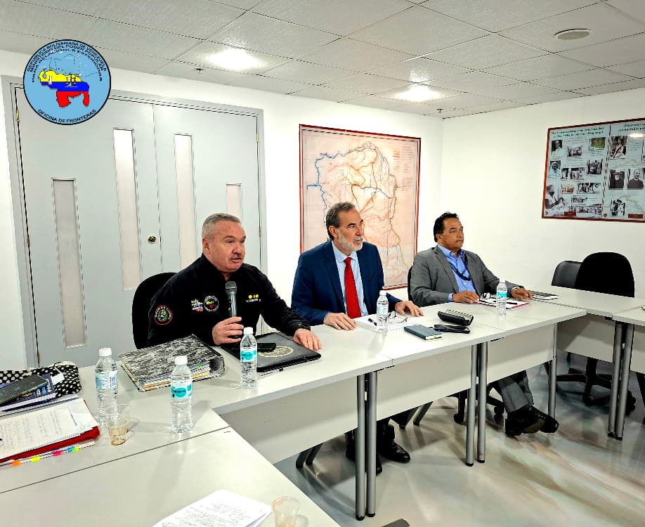 Oficina de Fronteras presenta avances en cooperación regional al nuevo viceministro para América Latina