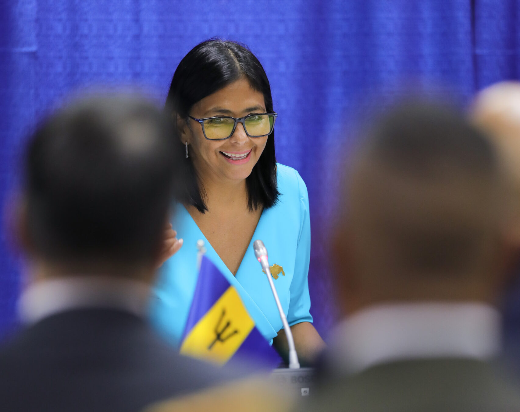 Presidenta (E) Delcy Rodríguez acuerda incrementar el número de vuelos entre Venezuela y Barbados