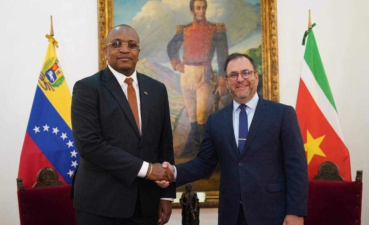 Cancilleres de Venezuela y Suriname se encuentran en Caracas para afianzar relaciones bilaterales