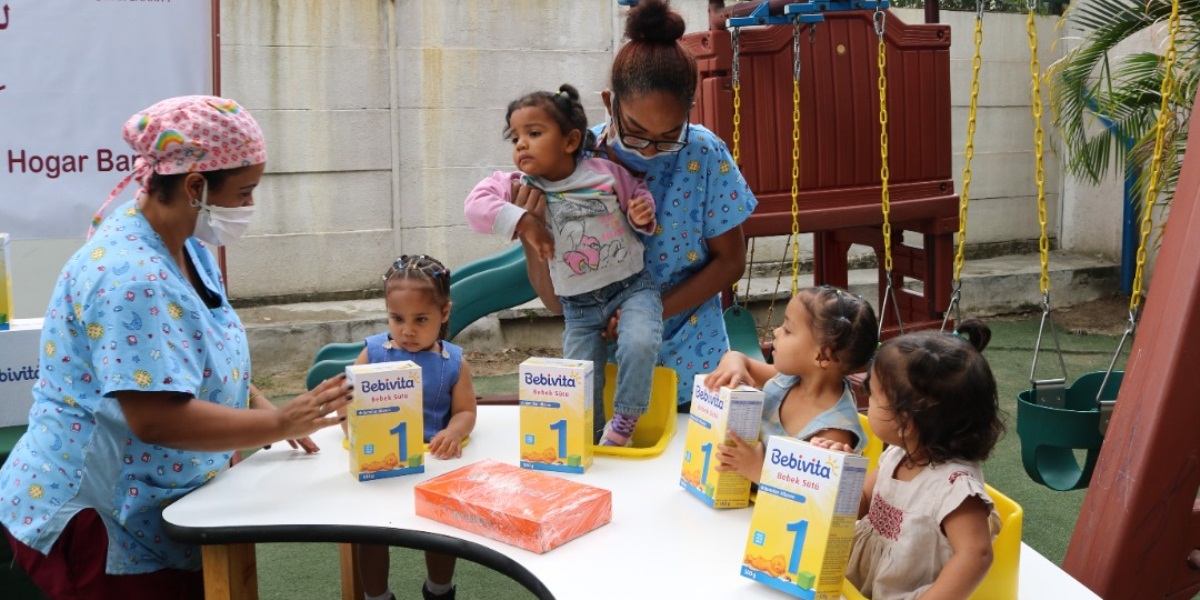 Embajada de Catar en Venezuela dona alimentos a casa hogar caraqueña